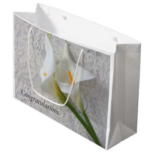 Calla leugens op bruiloft met witte texturen groot cadeauzakje (Voorkant Gekanteld)