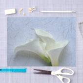 Calla-leugens op decoratieve achtergrond tissuepapier (Craft)