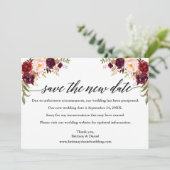 Calligrafie Burgundy Floral redt de nieuwe datum K Save The Date (Staand voorkant)