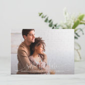 Calligrafie Foto Wedding Save the Date Kaart (Staand voorkant)