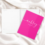 Calligraphie Girl Moderne Pink Planner<br><div class="desc">Les caractéristiques minimalistes nom dans la police d'écriture moderne.</div>