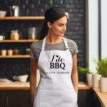 Calligraphie moderne i do barbecue douche nuptiale<br><div class="desc">Ajoutez une touche délicieuse à vos fêtes de mariage ou à votre décor grâce à notre charmant tablier mariage "I Do BBQ" Parfait pour les couples qui organisent une fête barbecue décontractée et amusante, ce tablier est une façon merveilleuse de personnaliser votre événement et de laisser une impression durable sur...</div>