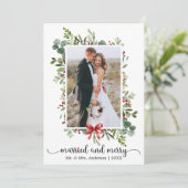 Calligraphy Heart Married and Merry Red Bow Photo Feestdagenkaart (Staand voorkant)