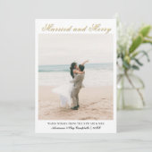 Calligraphy Married and Merry Soft Gold Text Feestdagenkaart (Staand voorkant)
