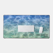 Calm Blue Ocean Water of aangepaste fototekst Bureaumat (Keyboard & Muis)