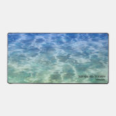 Calm Blue Ocean Water of aangepaste fototekst Bureaumat (Voorkant)
