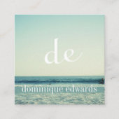 Calm Ocean Wave Beach Scene Modern Monogram Vierkante Visitekaartje (Voorkant)