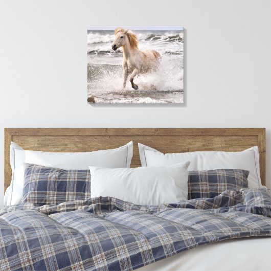 Camargue Horse die geen Surf meer heeft Canvas Afdruk (Insitu (Slaapkamer))