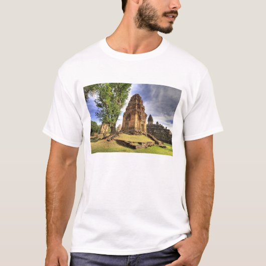 Cambodja, Angkor Wat. Uitzicht van Bakong Temple. T-shirt (Voorkant)