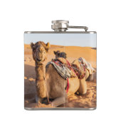 Camel in de woestijn van Oman Heupfles (Achterkant)