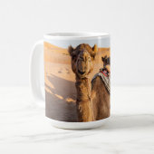 Camel in de woestijn van Oman Koffiemok (Voorkant links)