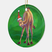 Camel Kerstmis op groen Keramisch Ornament (Links)