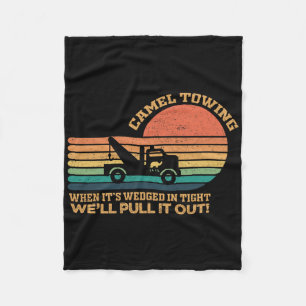 Camel Towing Retro Adult Humor Gezegde Funny Hallo Fleece Deken