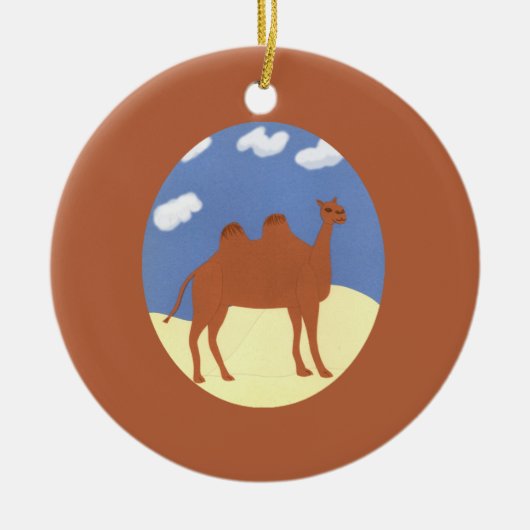 Camel Whimsical op Desert Dunes Keramisch Ornament (Voorkant)