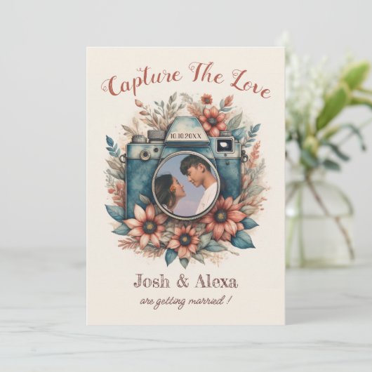 Caméra avec faire-part de mariage à fleurs (Debout devant)