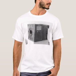 Camera van Joseph Nicephore Niepce, c.1816-22 T-shirt