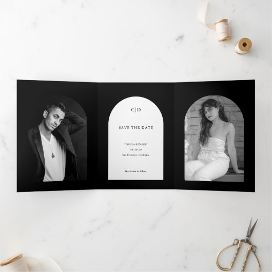 Camila Black Arch Modern Wedding Save the Date Drieluik Aankondiging (Binnen)