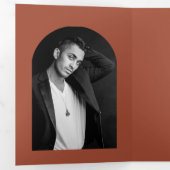 Camila Rust Arch Modern Wedding Save the Date Drieluik Aankondiging (Binnenzijde eerst)