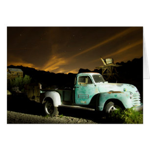 Camion d'antiquités en ville fantôme