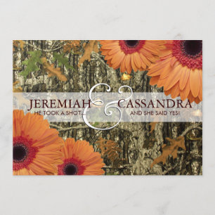 Camo en Oranje Daises Wedding Invitation Kaart