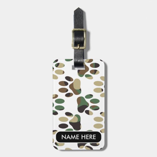 Camo Pattern Dog Paw Print Custom Name Bagagelabel (Voorkant verticaal)