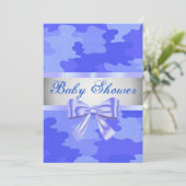 Camouflage Bleu Bow Baby shower Invitation (Debout devant)