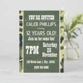 Camouflage de l'Armée verte Invitations de fête d' (Debout devant)