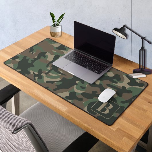 Camouflage de monogramme personnalisé en bois