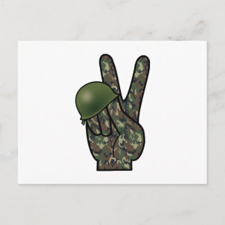 Camouflage Hand Victory/Peace Sign Briefkaart