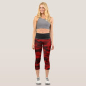 Camouflage rouge foncé Capri Leggings (Recto)