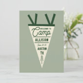 Camp Bachelorette Green Pennant Invitation (Debout devant)