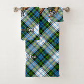 Campbell Crest over Jurk Tartan Bad Handdoek (Insitu)