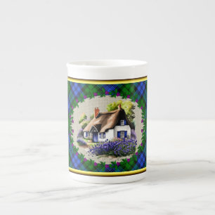 Campbell Thatched Cottage & Tartan gepersonaliseer Porselein Kop