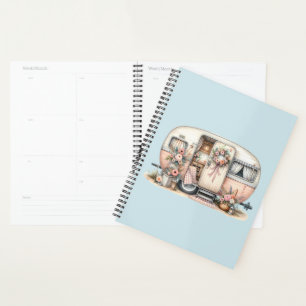 Camper Boho avec couronne florale et pastels rose