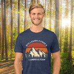 Camping familial personnalisé Voyage Coucher de so<br><div class="desc">Ce coucher de soleil rétro cool sur des montagnes rocheuses dans la nature fait une image magnifique pour un ensemble de t-shirts customisés pour un voyage en famille, un voyage sur la route ou des vacances en camping. Tee - shirts correspondants pour maman, papa, frère et soeur. Ajoutez simplement votre...</div>