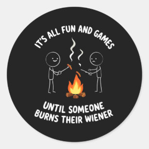 Camping Meme Het Is Allemaal Leuk Kampvuur En Wien Ronde Sticker