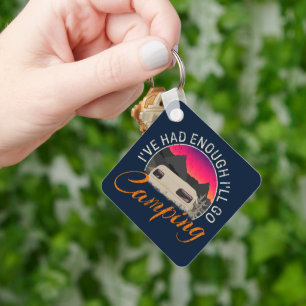 Camping of camper ontwerp voor vakantie sleutelhanger