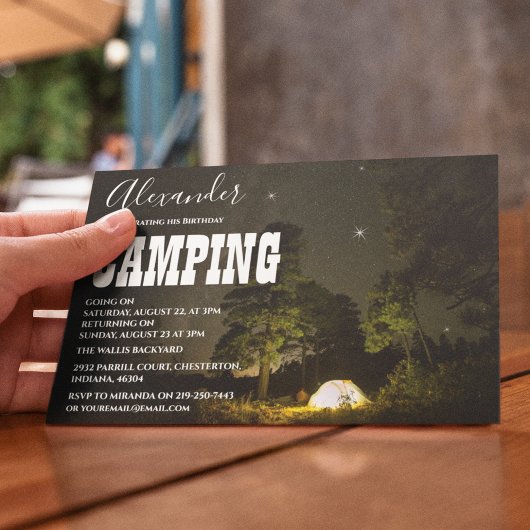 Camping sous le ciel nocturne Invitation d'anniver