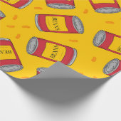 Camping Trip Birthday Bked Bean Cans pattered Cadeaupapier (Hoek)