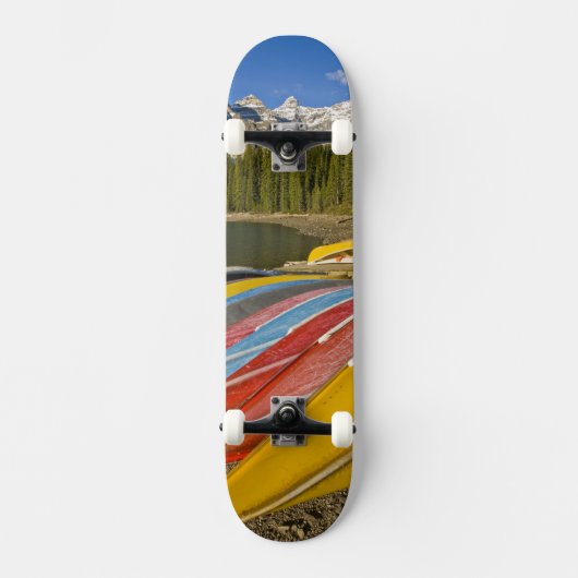 Canada, Alberta, Banff National Park, Moraine Skateboard (Voorkant)