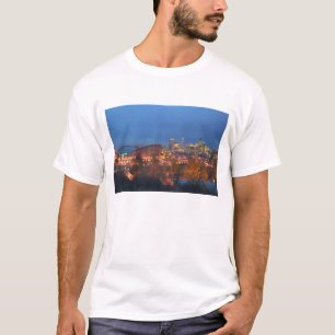 Canada, Alberta, Calgary: Stadsgezicht vanaf 4 T-shirt