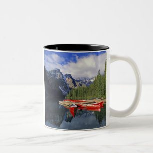 Canada, Alberta, Moraine Lake. Het glasheldere Tweekleurige Koffiemok