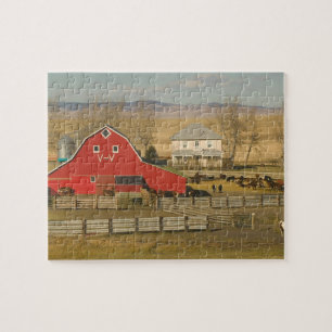 Canada, Alberta, Pincher Creek: Red Barn en Ranch Legpuzzel