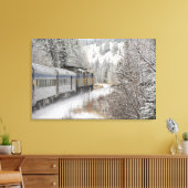 Canada, Alberta. Sneeuwtrein VIA Rail tussen Canvas Afdruk (Insitu (Woonkamer))