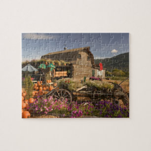 CANADA, British Columbia, Enderby. Log Barn Legpuzzel
