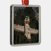 Canada, British Columbia, Vancouver. Native Metalen Ornament (Rechts)