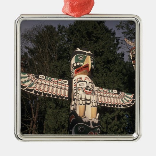Canada, British Columbia, Vancouver. Native Metalen Ornament (Voorkant)
