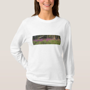 Canada, Yukon, Ross River gebied, Verlaten hut T-shirt
