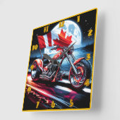 Canadese motorfiets onder volle maan vierkante klok (Hoek)