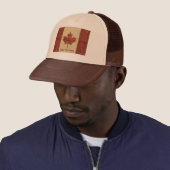 Canadese vlag op binnenste boog trucker pet (In situ)